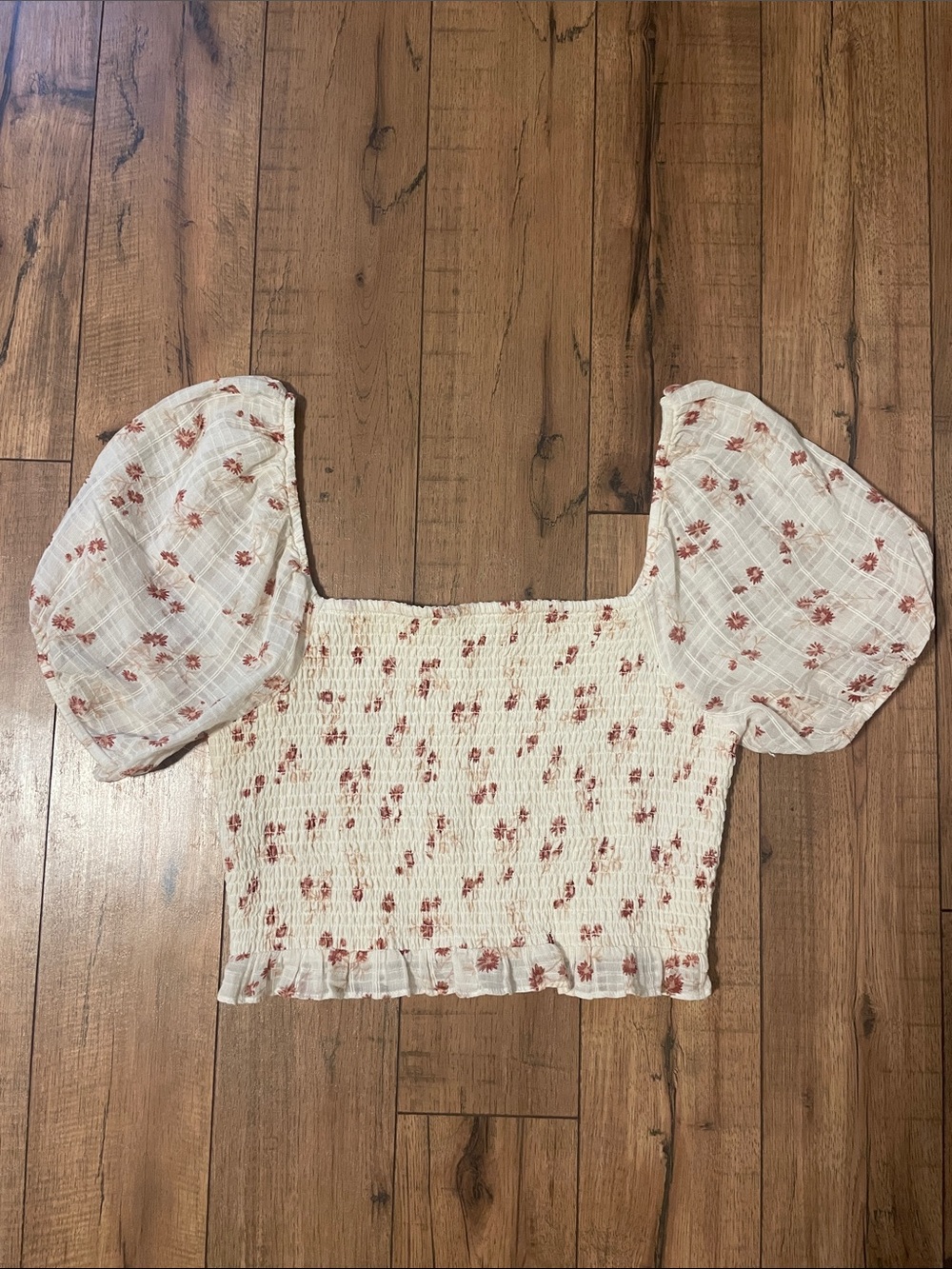 AE Smocked Puff-Sleeve Floral Top